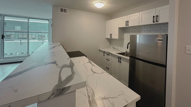 Unit 5F Kitchen