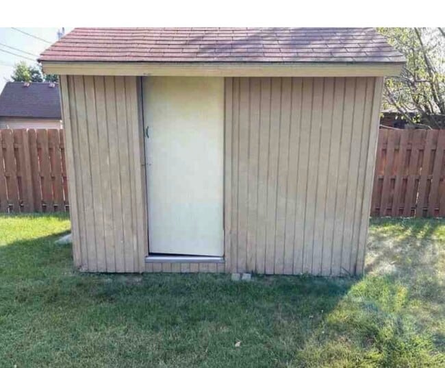 Photo - 1828 Beech St