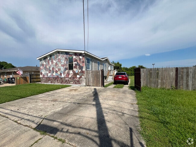 Building Photo - 2709 Munster Blvd Rental
