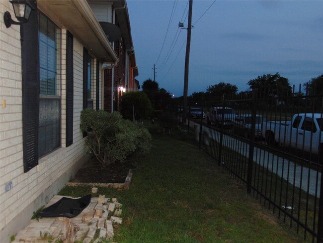 Photo - 8603 Rustling Leaves Dr