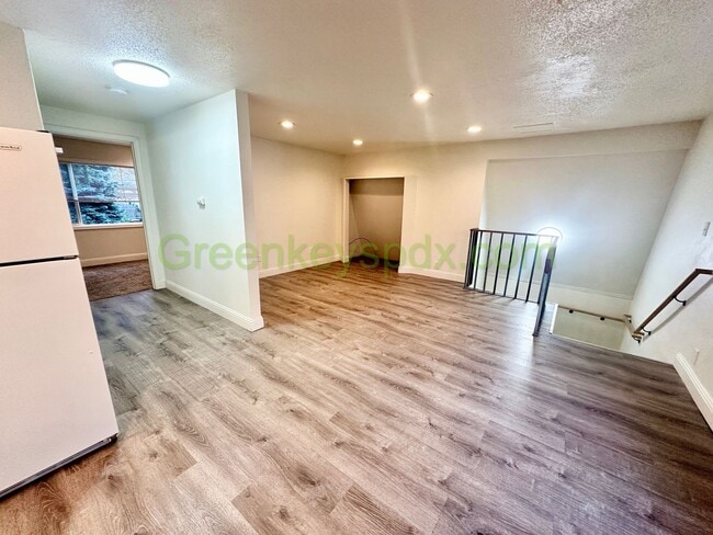 Photo - SE Ankeny Duplex Unit 17101