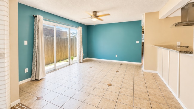 Photo - "Charming 2-Bedroom Duplex Oasis in Sacramento - Comfortable Living!