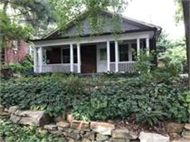 Building Photo - 15 Conestee Pl Rental