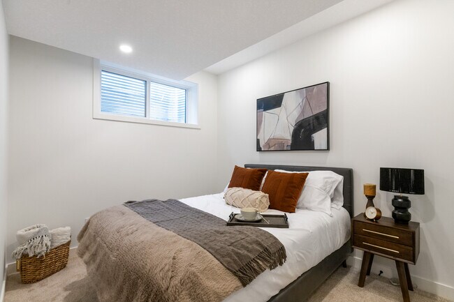 Photo - 7816-7104 104 Ave NW Unit BSMT 3