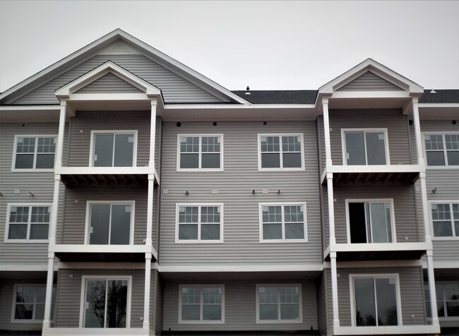 Apartments at Montgomery Crossing - Apartments at Montgomery Crossing