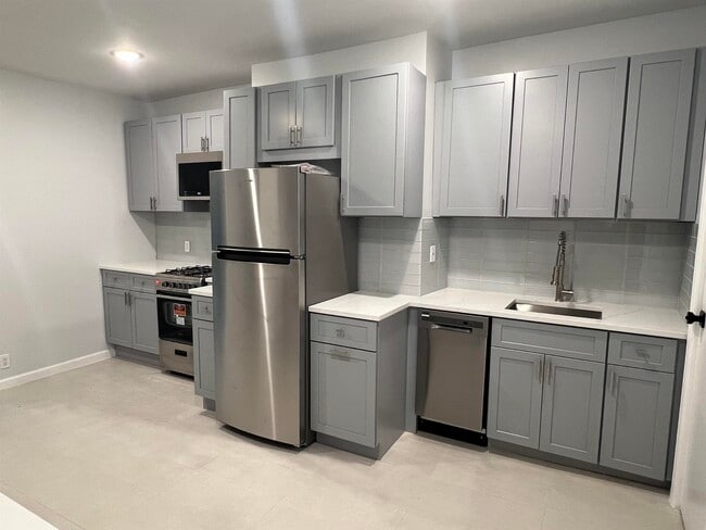 Building Photo - 120 36th St Unit 1 Rental