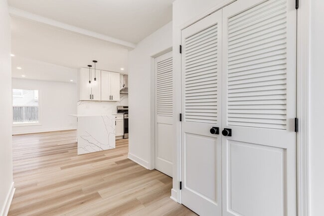 Photo - 1225 Radcliffe Rd