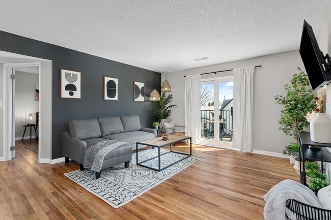 Photo - 516 Splitlog Ave Unit -9