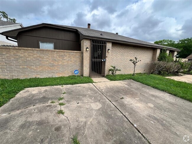 Building Photo - 5434 Parkridge Dr Rental