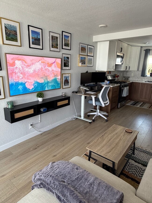 Photo - 3738 Eliot St