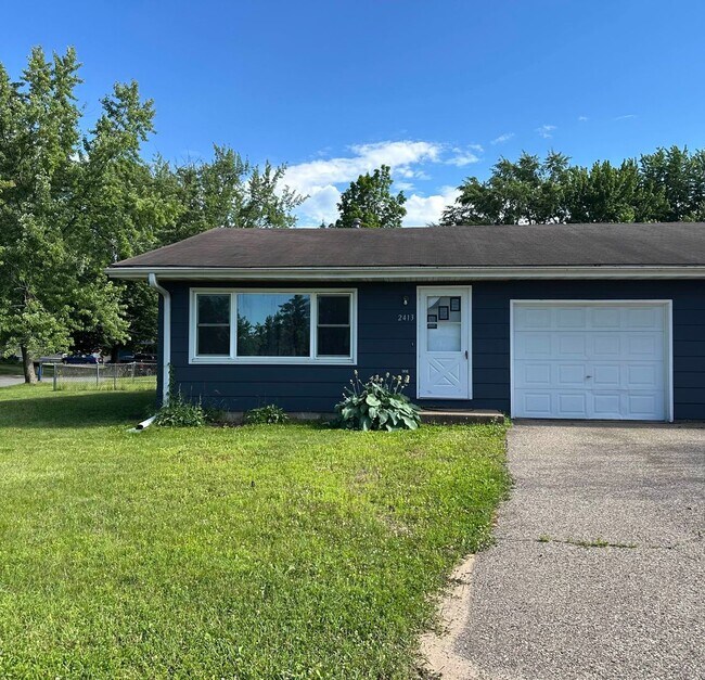 2411 Skeels Ave - 2411 Skeels Ave Apartment Unit 2413 Skeels Ave