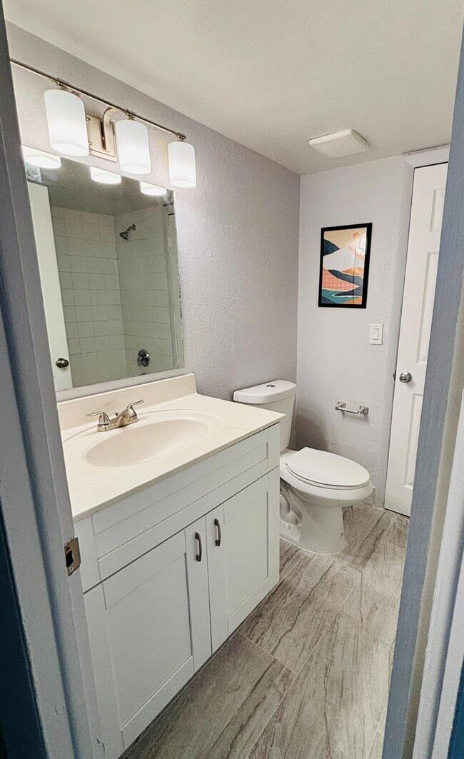 Photo - 4255 N University Dr Unit 101