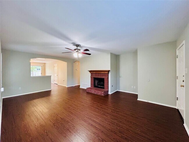 Photo - 1144 Terra St