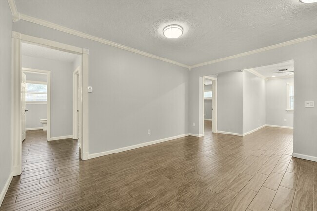 Photo - 1125 Grace St