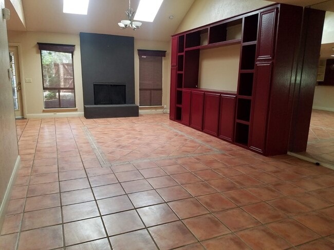 Photo - 1400 Pebble Ct