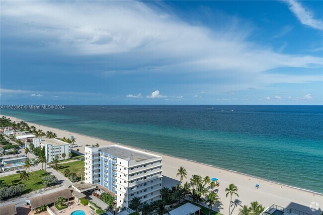 Building Photo - 2201 S Ocean Dr Unit 2005 Rental