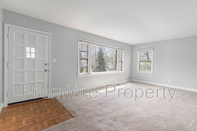 Photo - 9724 E 34th St S