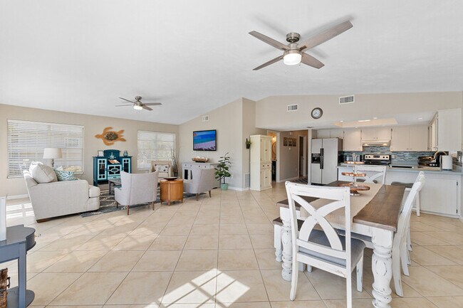 Photo - Just Beachy! 3bd 2ba by the Ocean