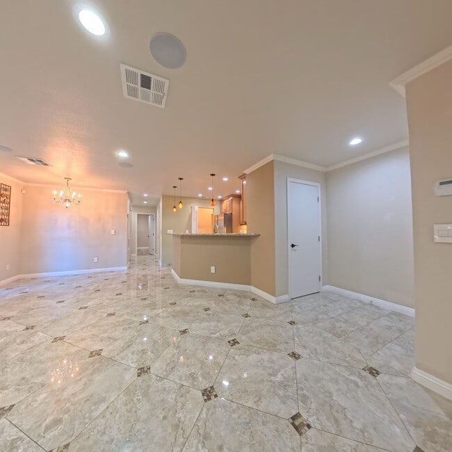 Photo - Highly Upgraded, Surround Speakers, Recessed Lightning, Stainless Steel Appliances, Customer Kitc...