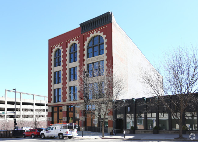 Building Photo - Meyer Raapke Flats Rental