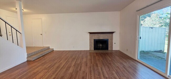 Photo - 7862 Hampton Ln