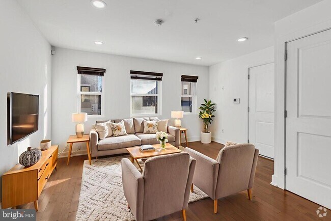 Building Photo - 1228 N 25th St Unit 9 Rental