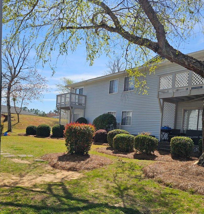 Foxfield Apartments