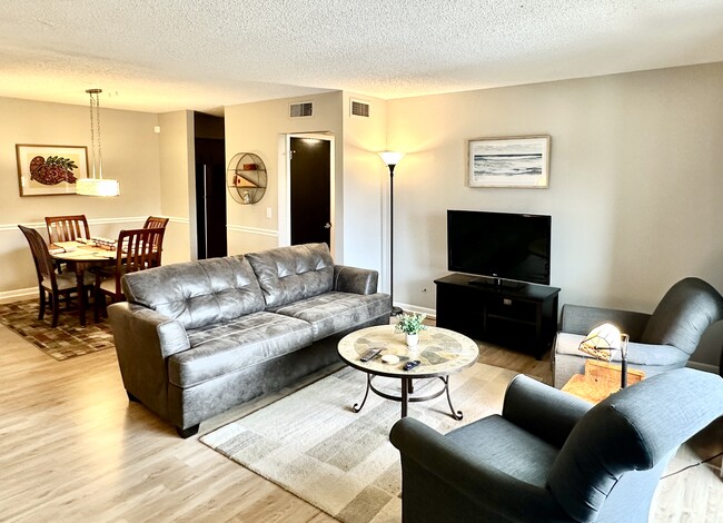 Building Photo - 515 Basswood Ave Unit A20 Rental