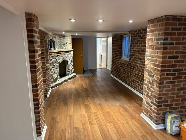 Building Photo - 318 Cooper St Unit 12