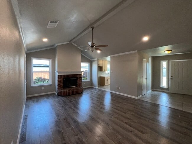 Photo - 5728 Shady Springs Trail