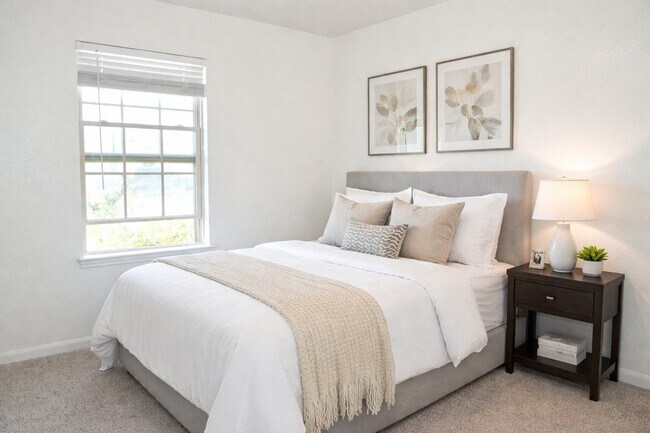 Photo - 29702 Breakwater Dr