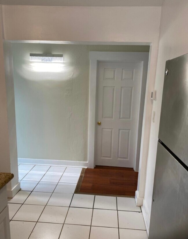 Photo - 162 Santa Fe Ave