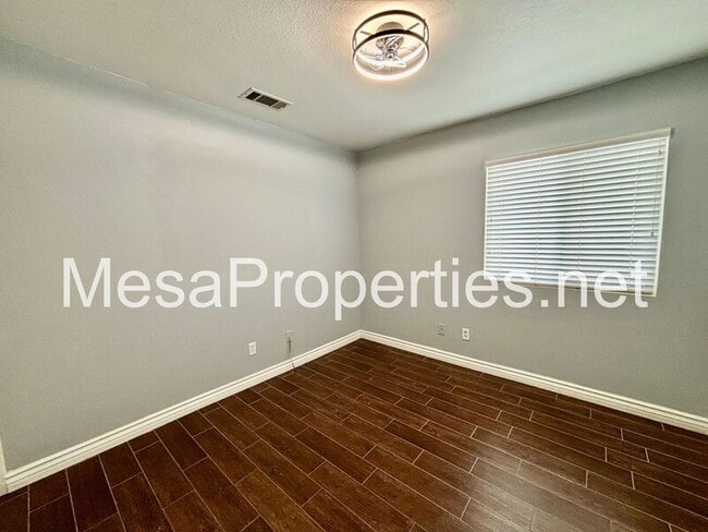 Photo - 16486 Salinas St