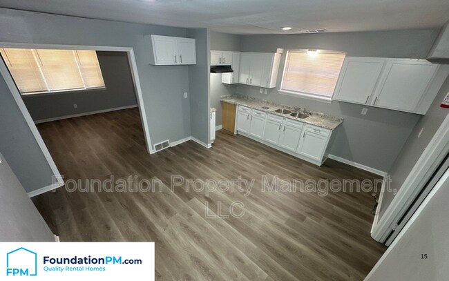 Photo - 1372 Doris Ave