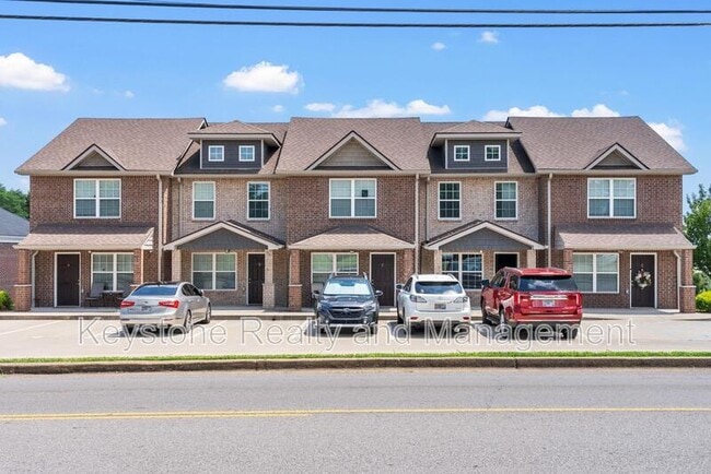 Building Photo - 301 Landrum Pl