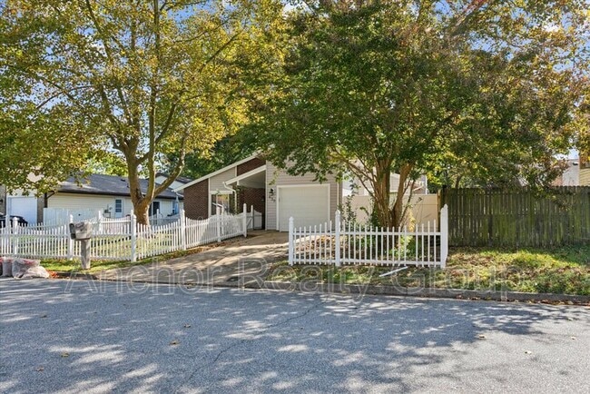 630 Orangewood Dr