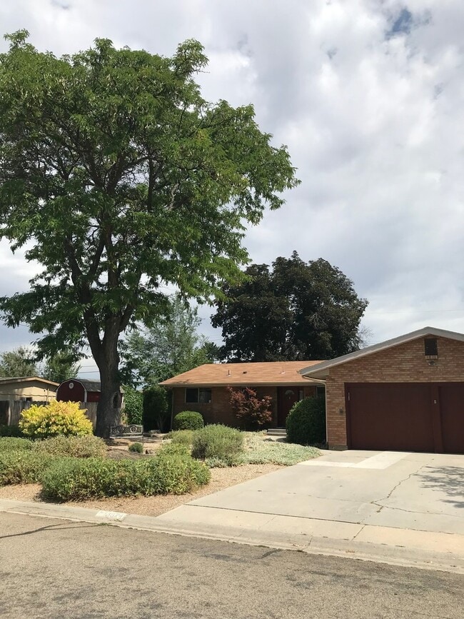 Photo - 3824 W Greenbrier Dr