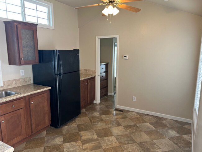 Photo - 2211 Ashberry Ave