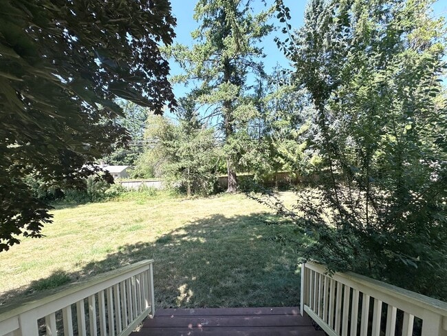 Photo - Gorgeous 3 Bed 2 Bath w/ Brand New Deck Patio Home in Cedar Hills! MOVE IN SPECIAL!