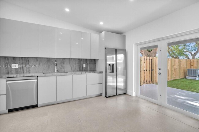 Photo - 8394 SW 148th Ave