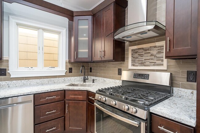 Photo - 72 Charles St Unit 2