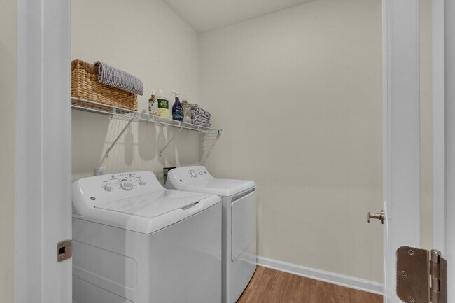 Photo - Exchange at Cedar Creek