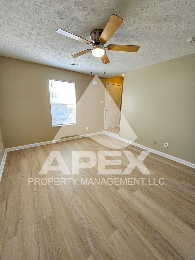 Photo - Nice 2 Bd | 1.5 Ba Townhouse in West Knox ... Unit 1803