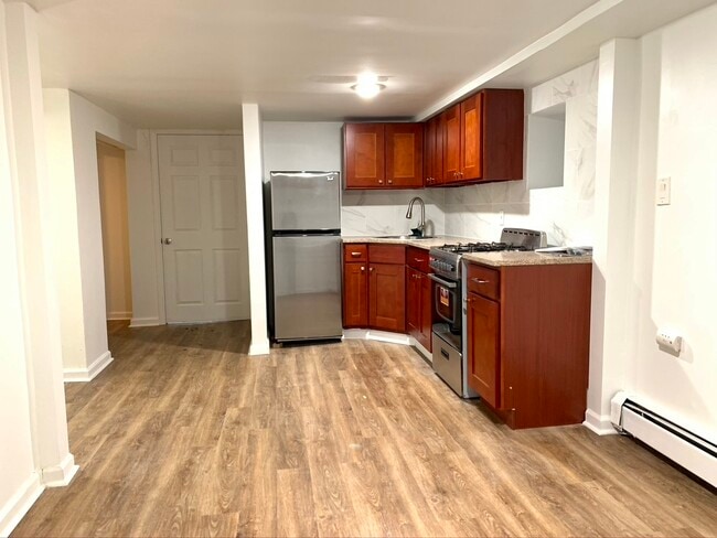 Photo - 19 Laidlaw Ave Unit 1