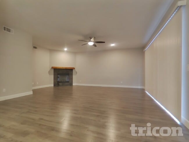 Photo - 1990 Turnberry Dr