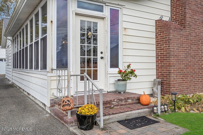 Photo - 228 Fischer Blvd