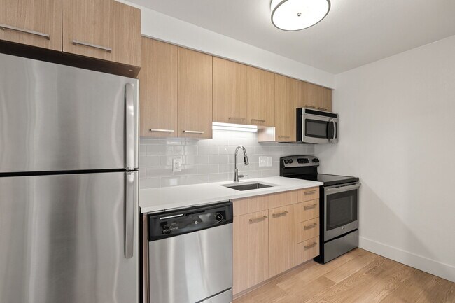 AVIA Lofts on Parkway