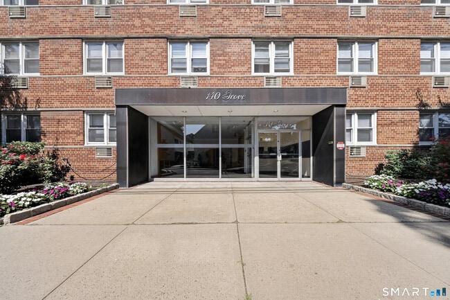 Building Photo - 140 Grove St Unit 2H