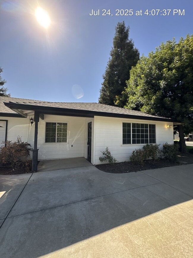 3396 - 3396 Apartment Unit 1825