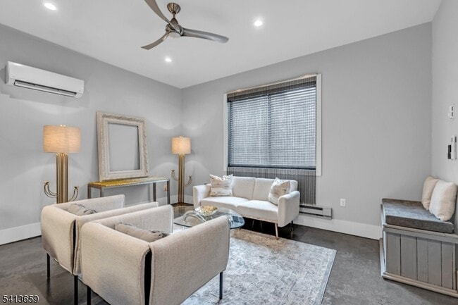 Photo - 10 McCready's Alley